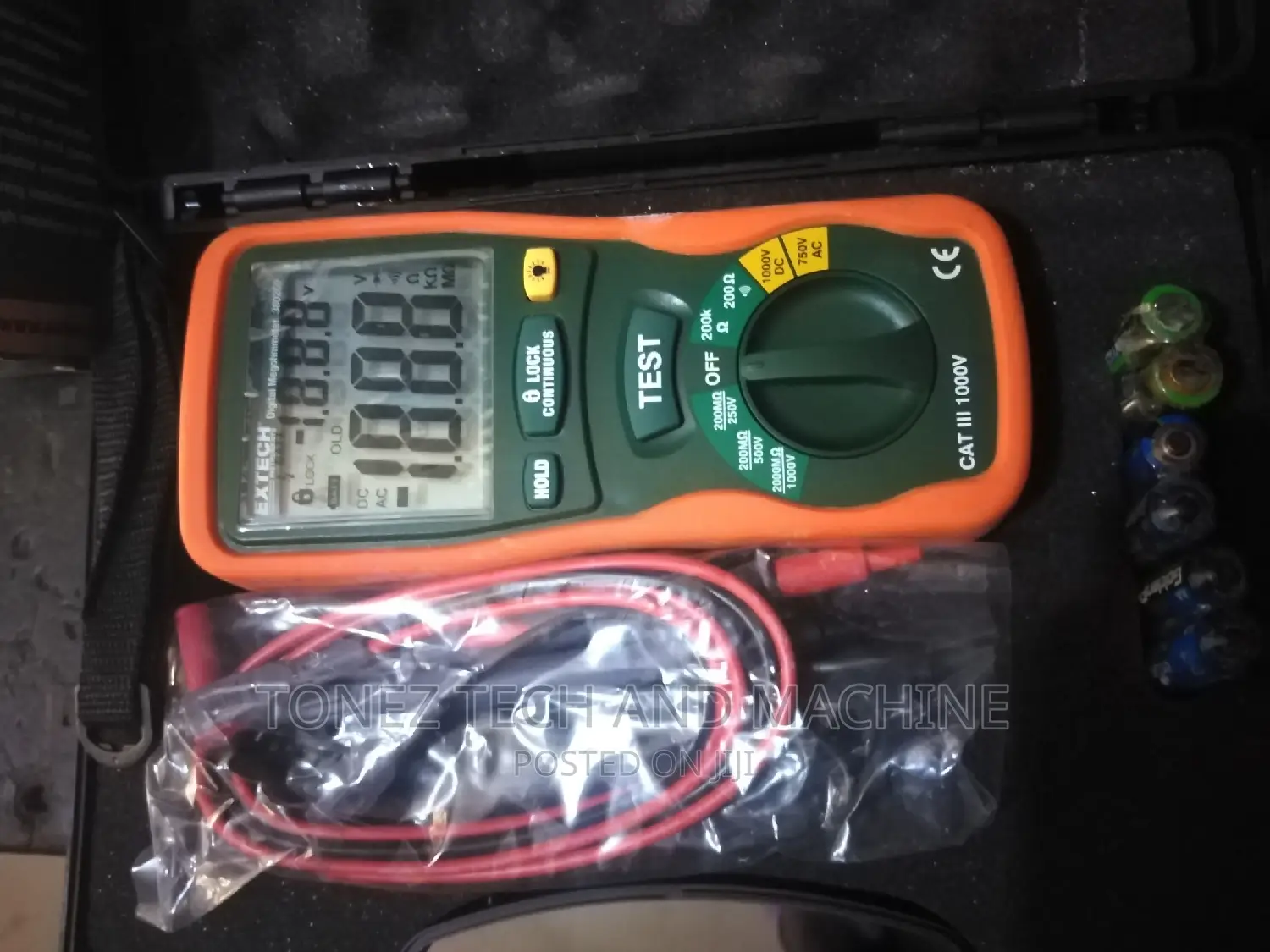 Digital Megohmeter(380260)