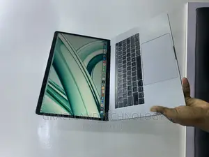 Laptop Apple MacBook Pro 2018 16GB Intel Core i7 SSD 512GB