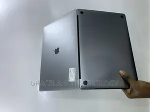 Laptop Apple MacBook Pro 2018 16GB Intel Core i7 SSD 512GB