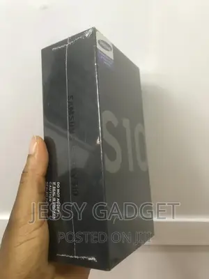 New Samsung Galaxy S10 128 GB