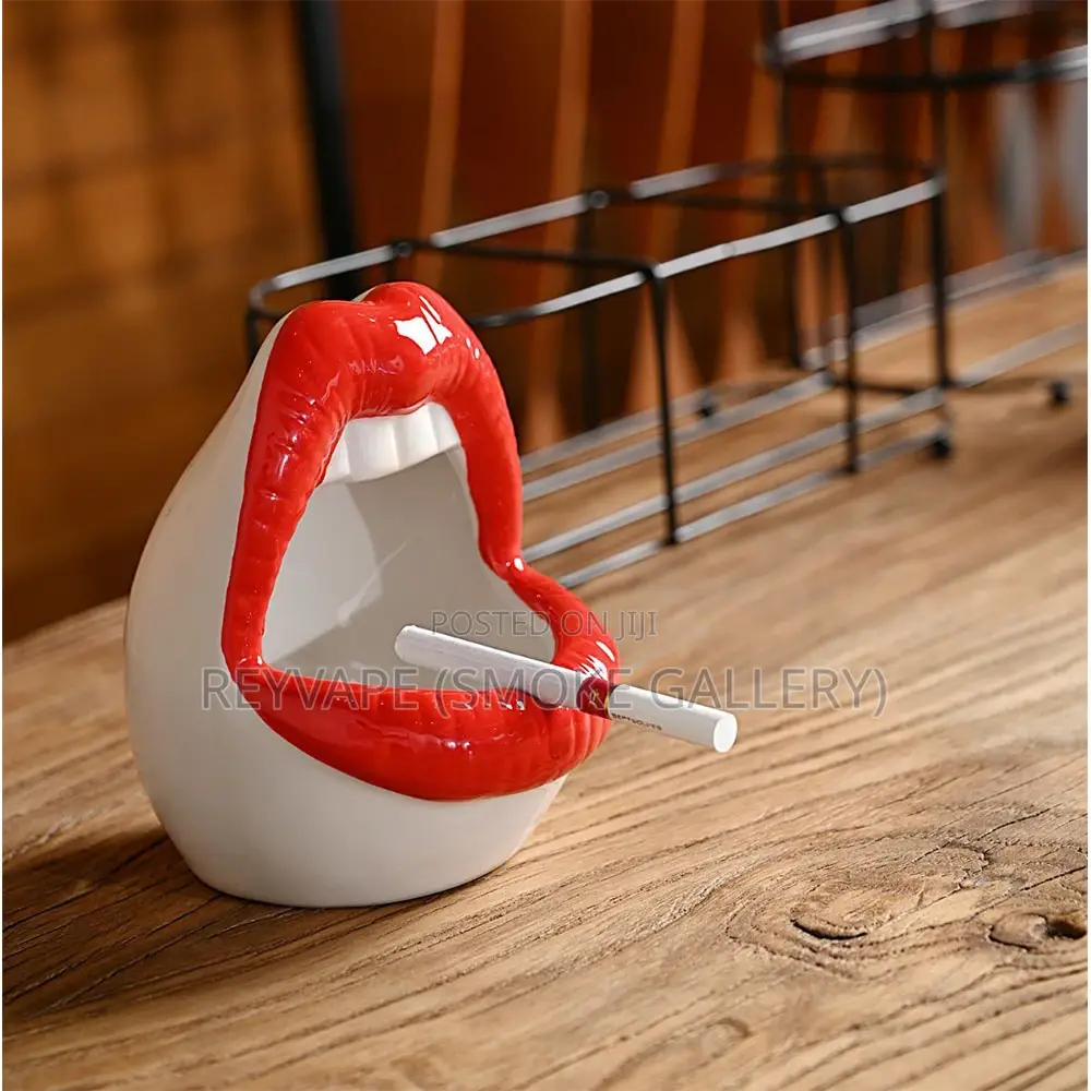 Open Mouth Ash Tray