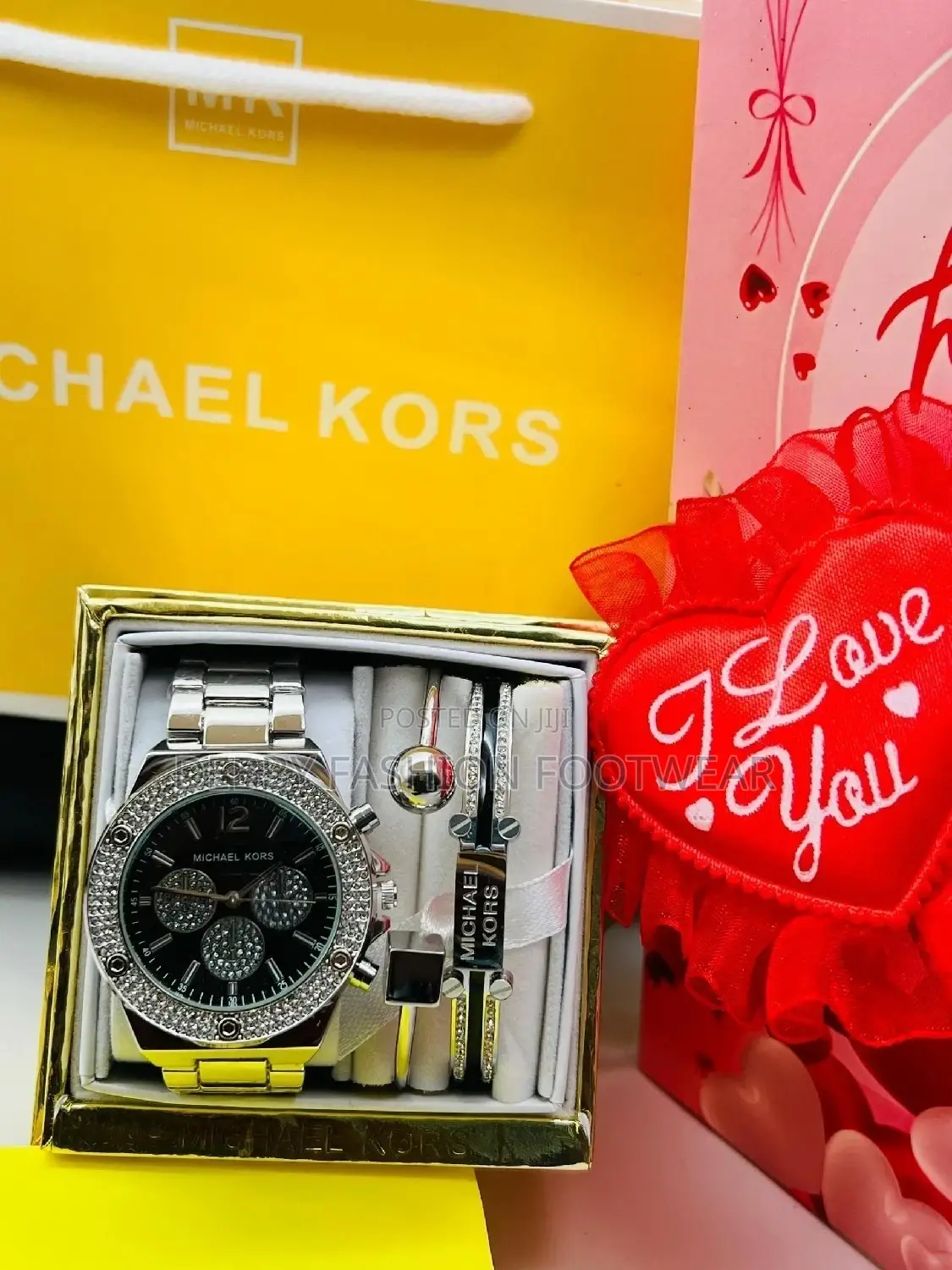 Gift Michael Kors Complete Set as Seen