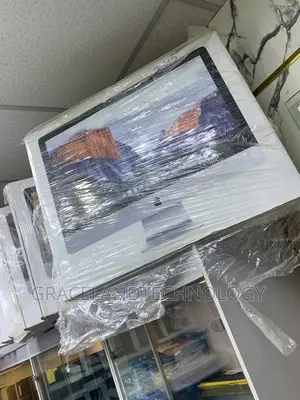 Photo - Desktop Computer Apple iMac 32GB Intel Core I7 SSD 1T