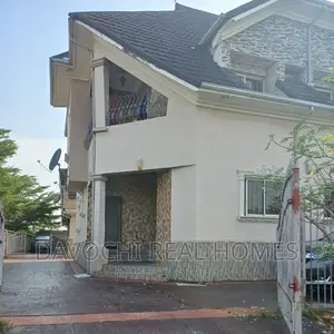2bdrm Apartment in Pinnock Estate Osapa, Lekki for rent