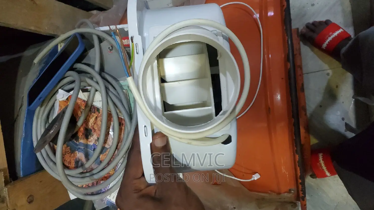 Ceiling Extractor 10inches