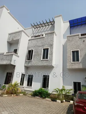 4bdrm Townhouse / Terrace in Guzape District for rent