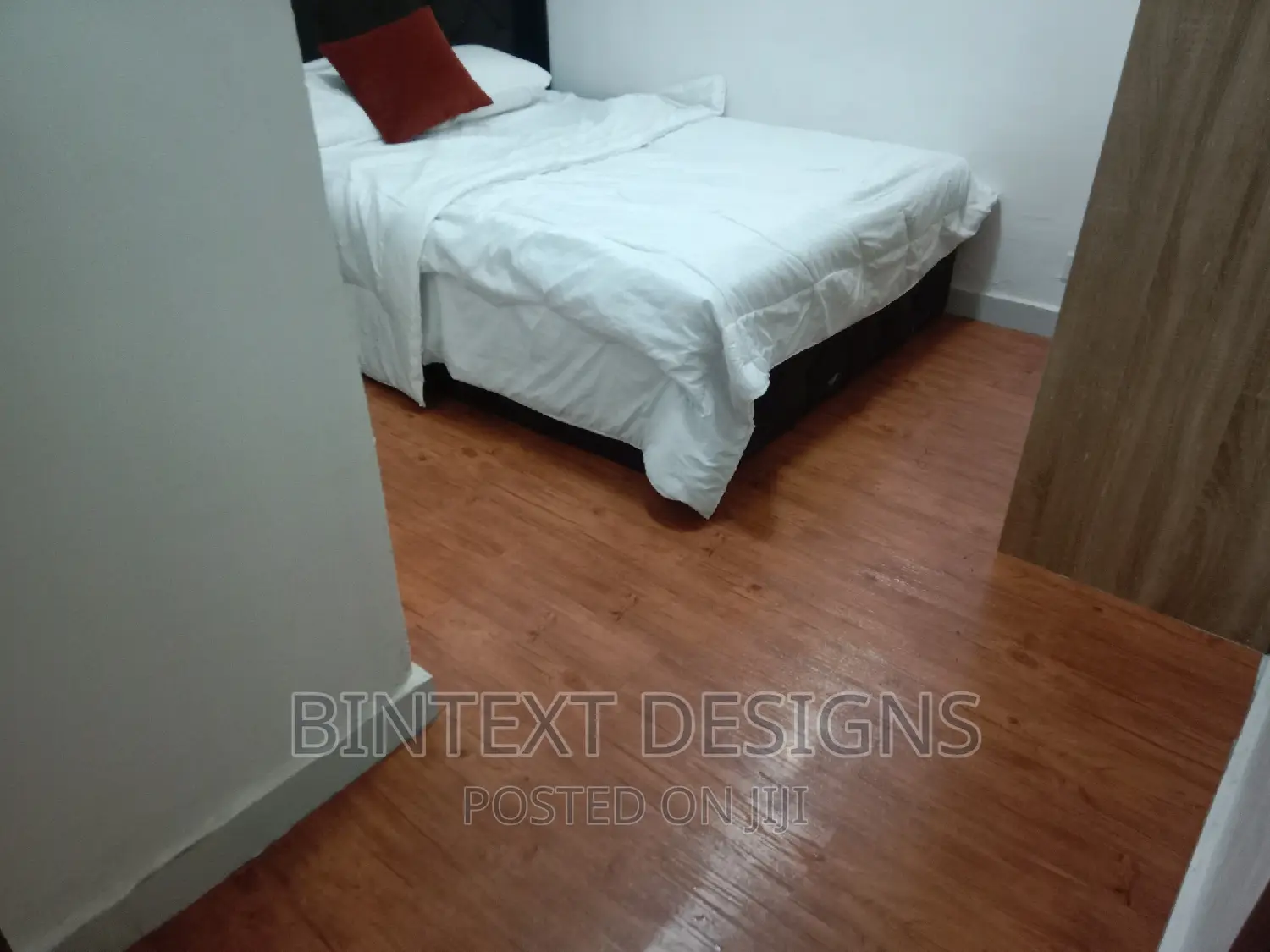 Vinyl Tiles (Rubber Tiles)
