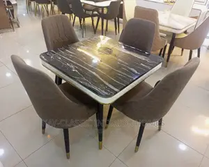 4 Setters Marble Dining  Table and Chairs