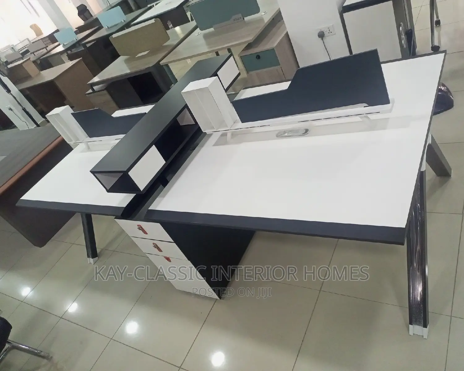 Workstation Desk by 4 People
