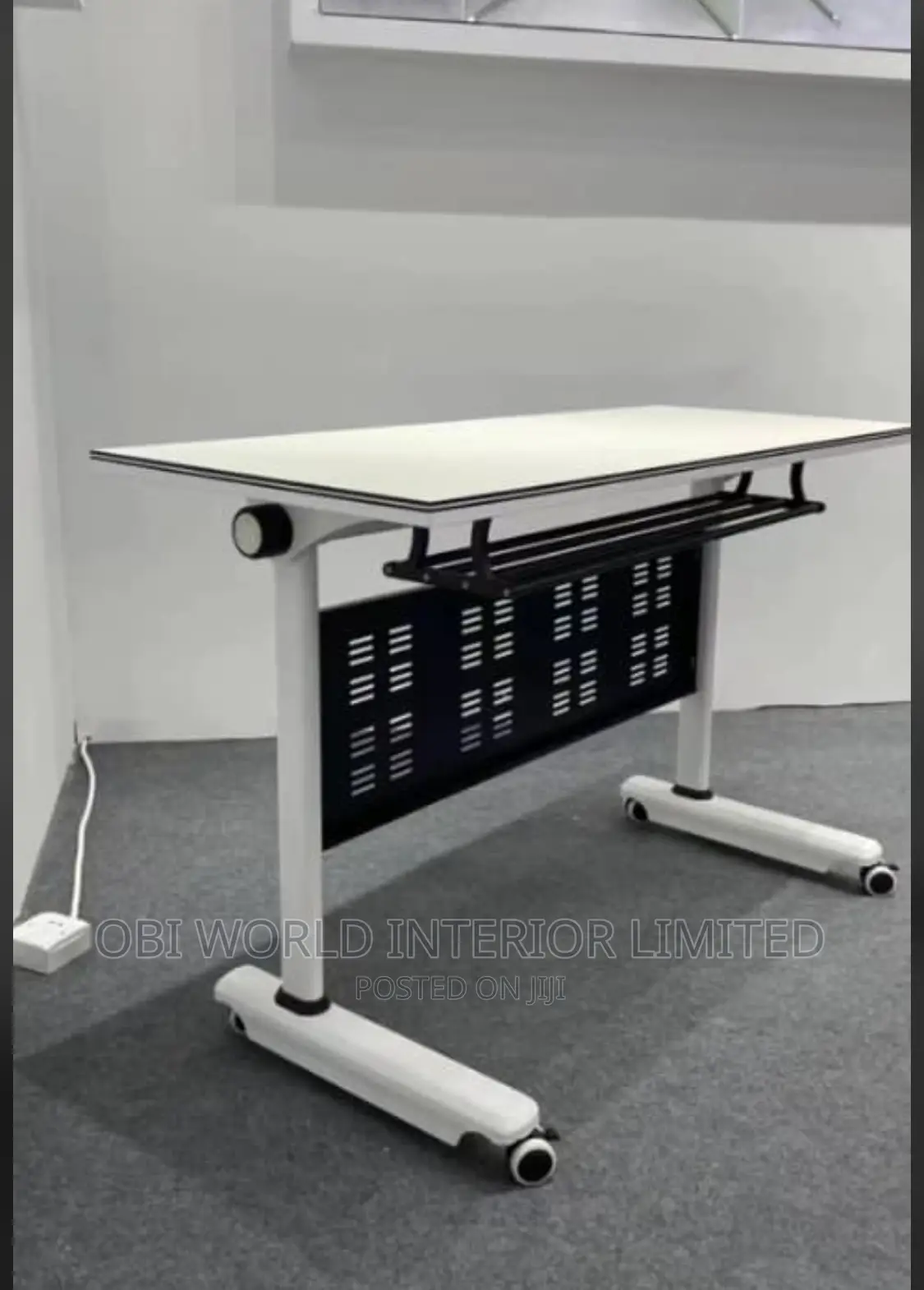 Simple Home and Office Table
