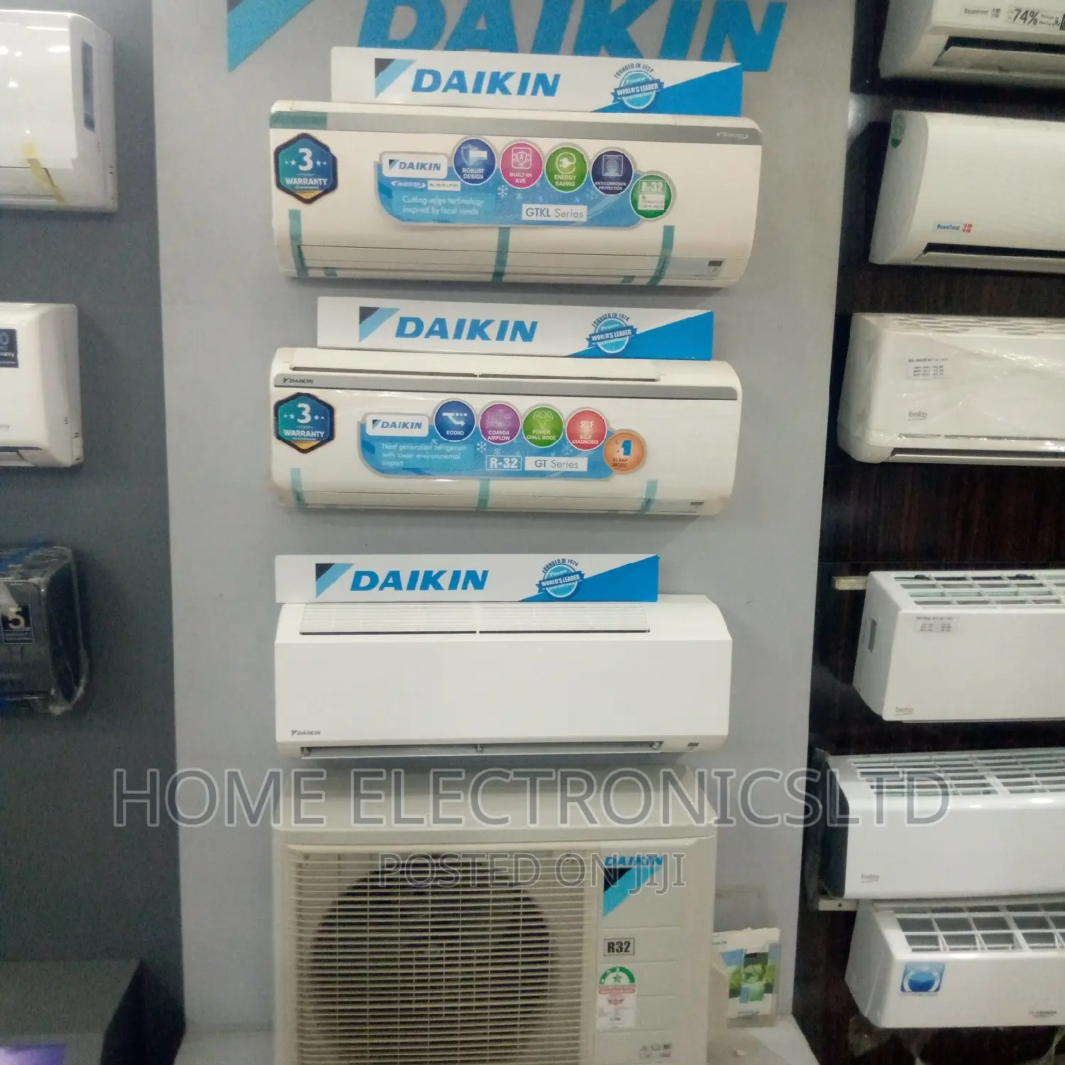 DAIKIN Inverter Air Conditioner 2HP