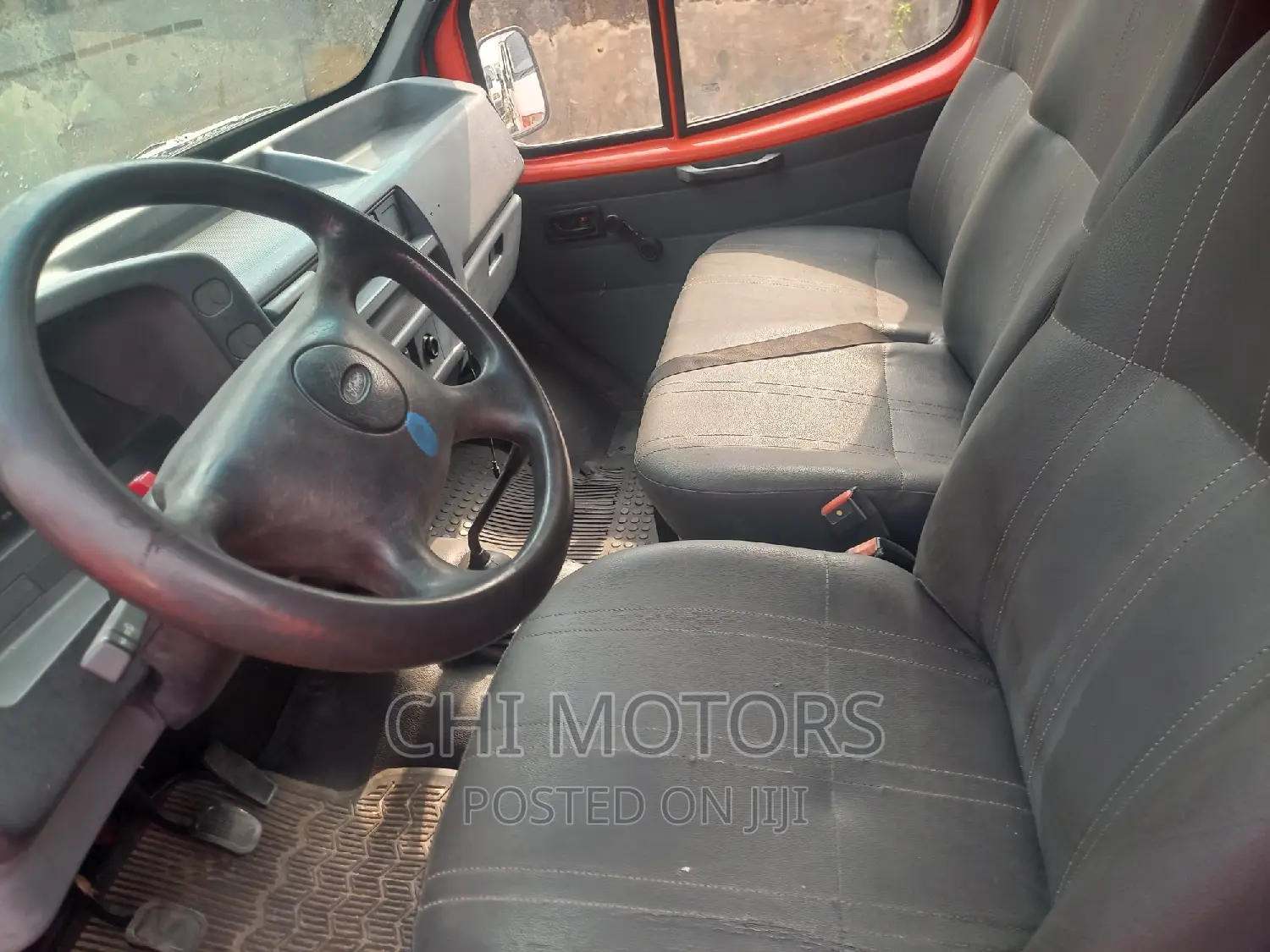 Ford Transit 2002 Orange