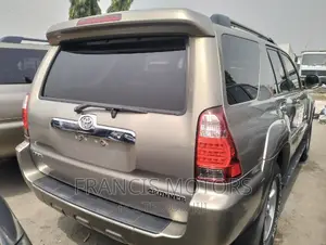 Toyota 4-Runner Limited 2008 Gold