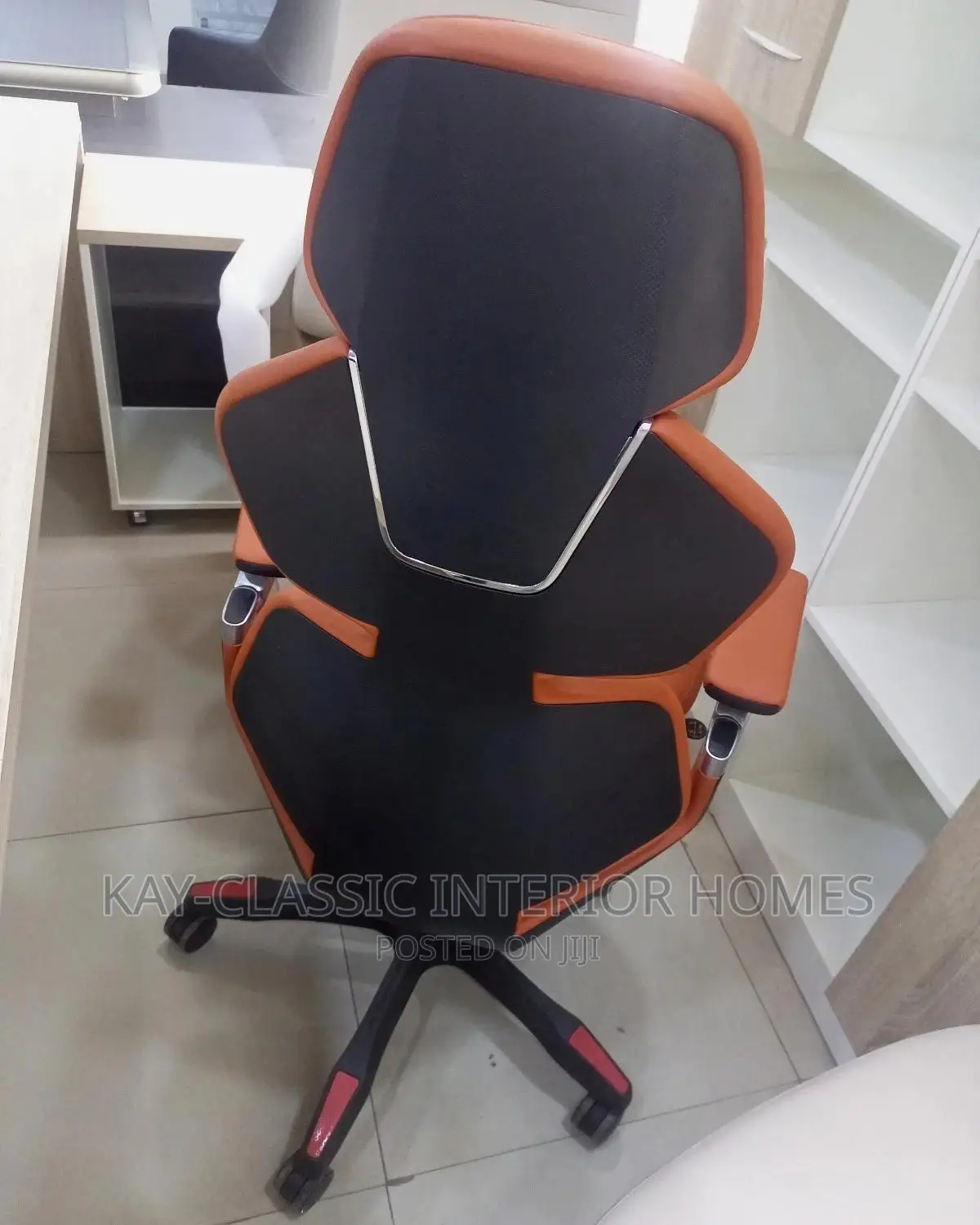 Egonomic Classic Executive Swivel Chair