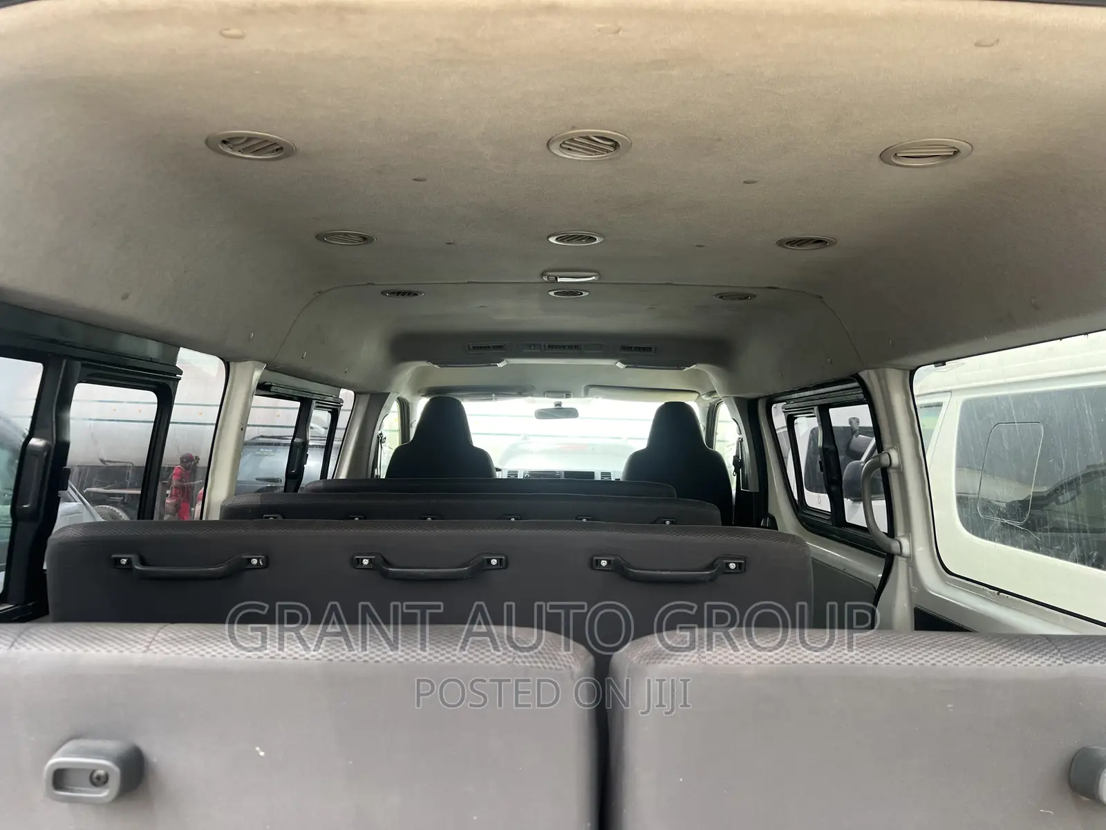 Toyota HiAce 2014 White