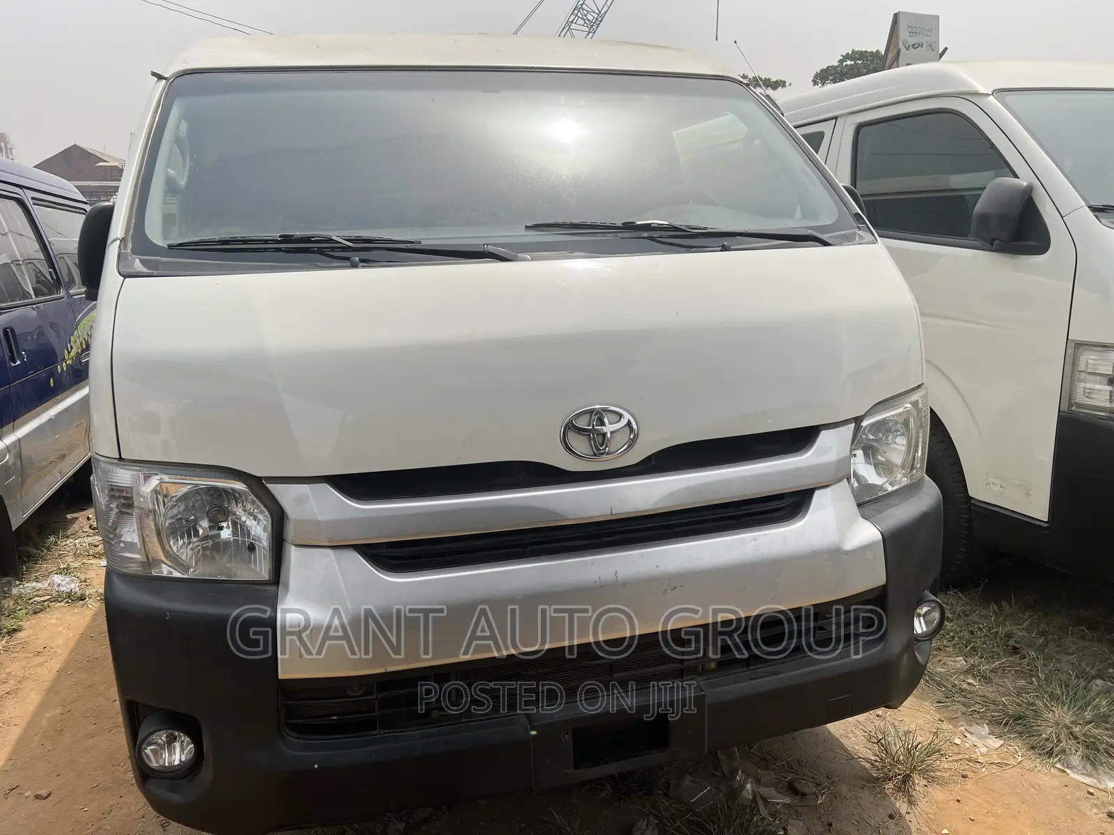 Toyota HiAce 2015 White