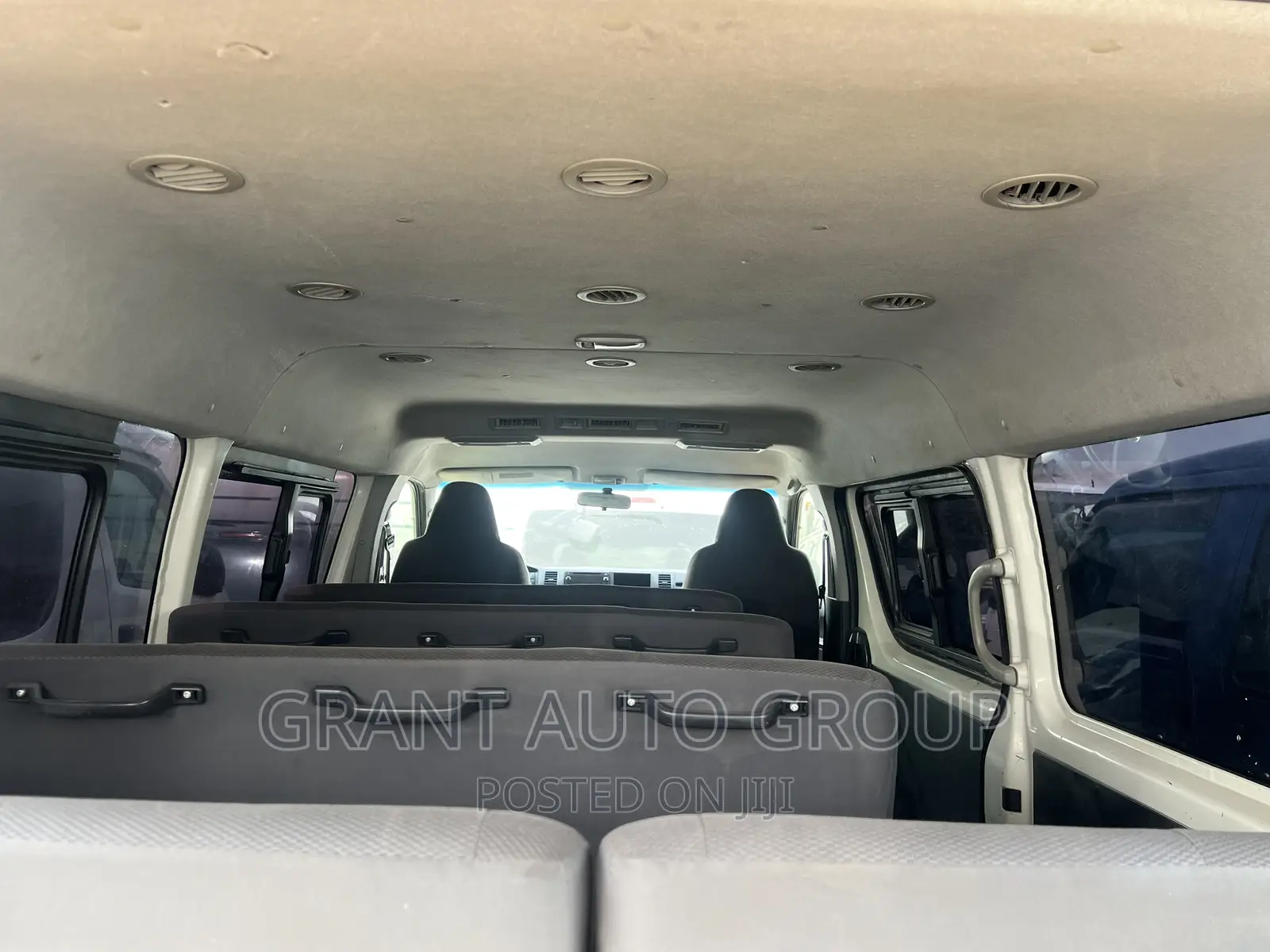 Toyota HiAce 2015 White