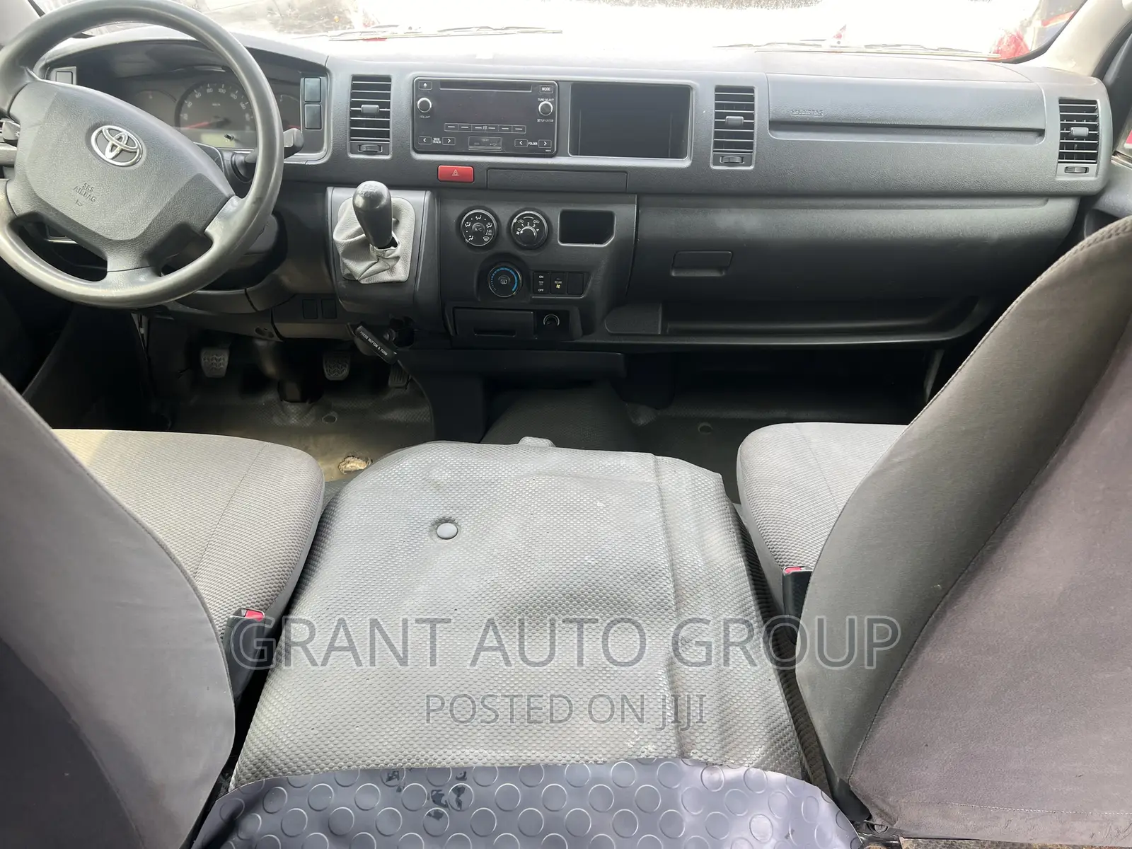 Toyota HiAce 2015 White