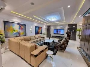 Luxury 3 Bedroom Apartment Inside Banana Island