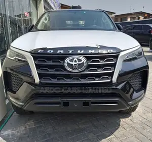 New Toyota Fortuner 2023 Black