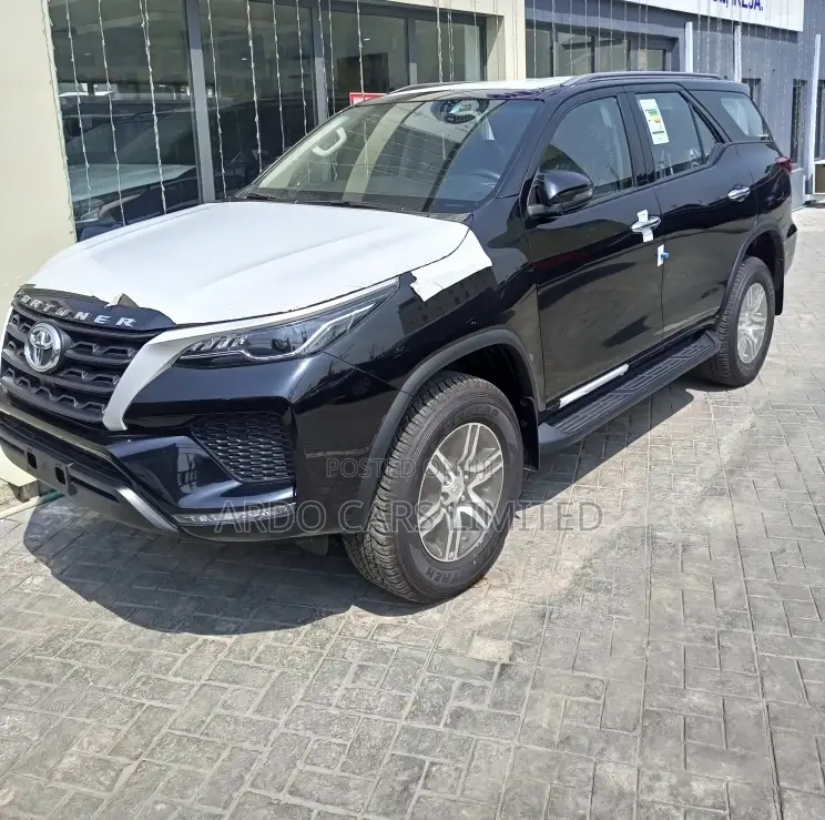 New Toyota Fortuner 2023 Black