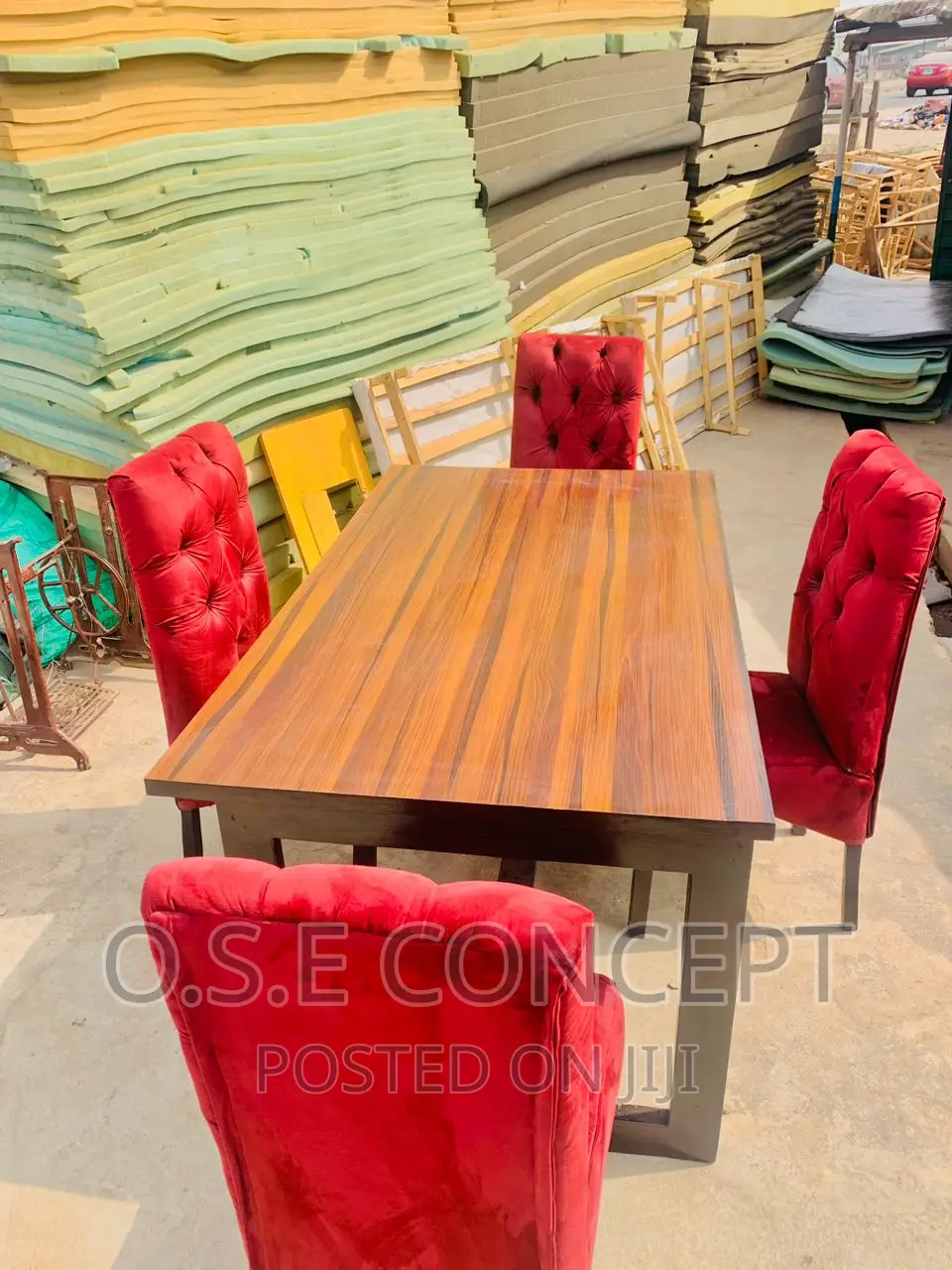 Quality 4 Seater Dinning for Living Room