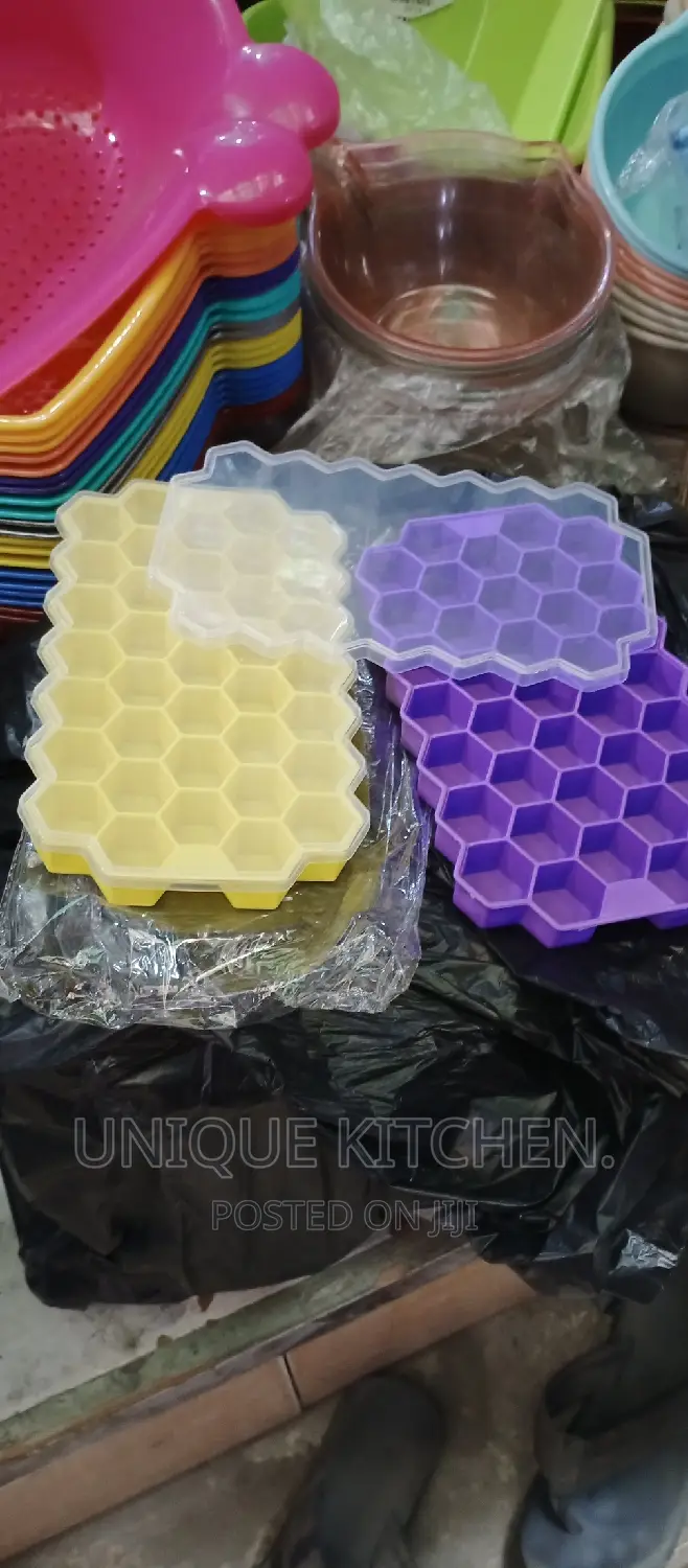 Silicone Ice Cube Maker/Ice-Cube Tray With Cover