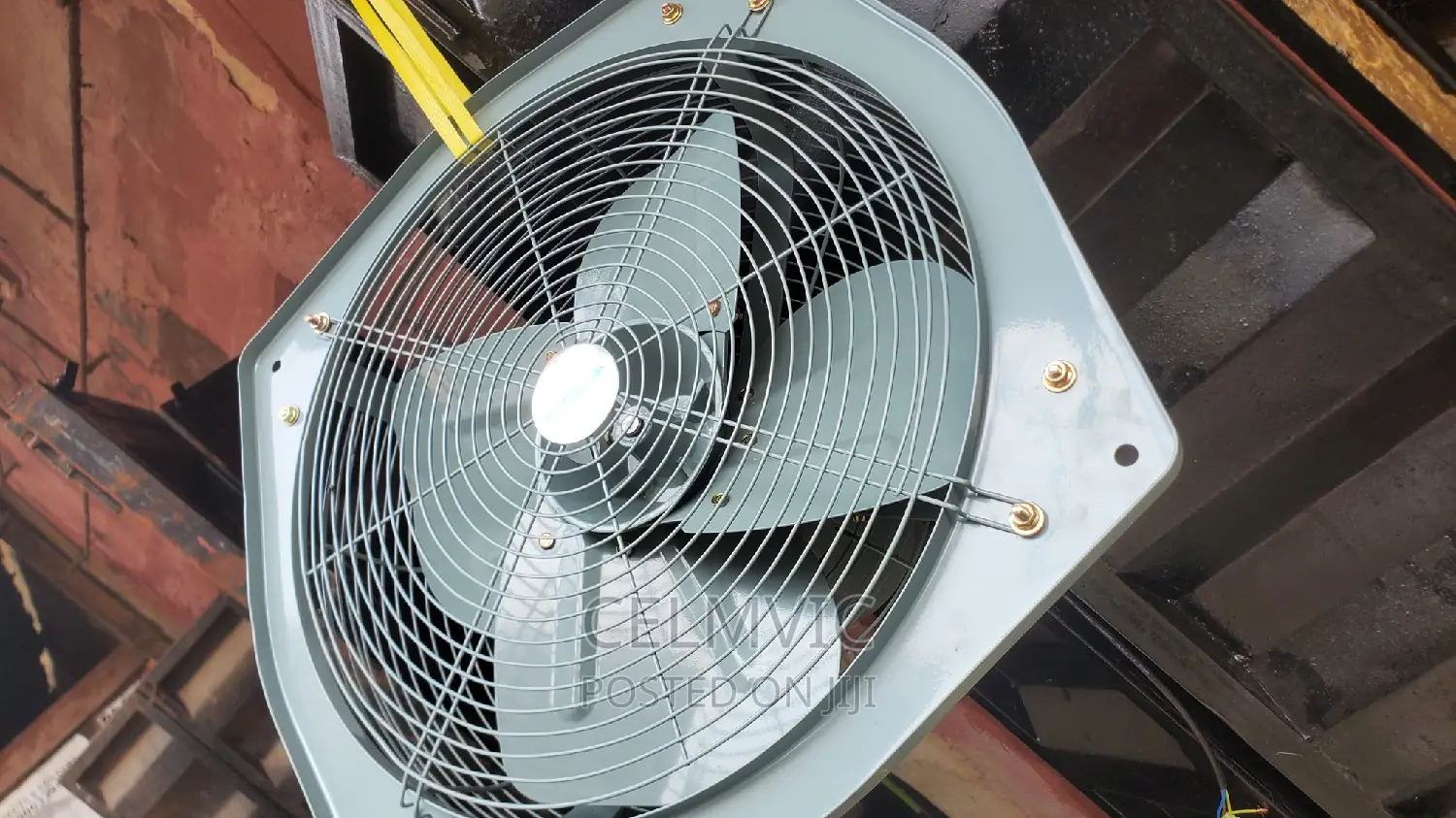 Heat Extractor Fan 18 Inches