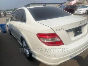 Mercedes-Benz C300 2011 White