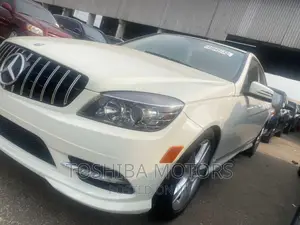 Mercedes-Benz C300 2011 White