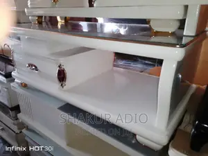 Quality Royal Center Table