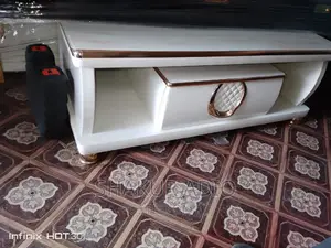 Quality Royal Center Table