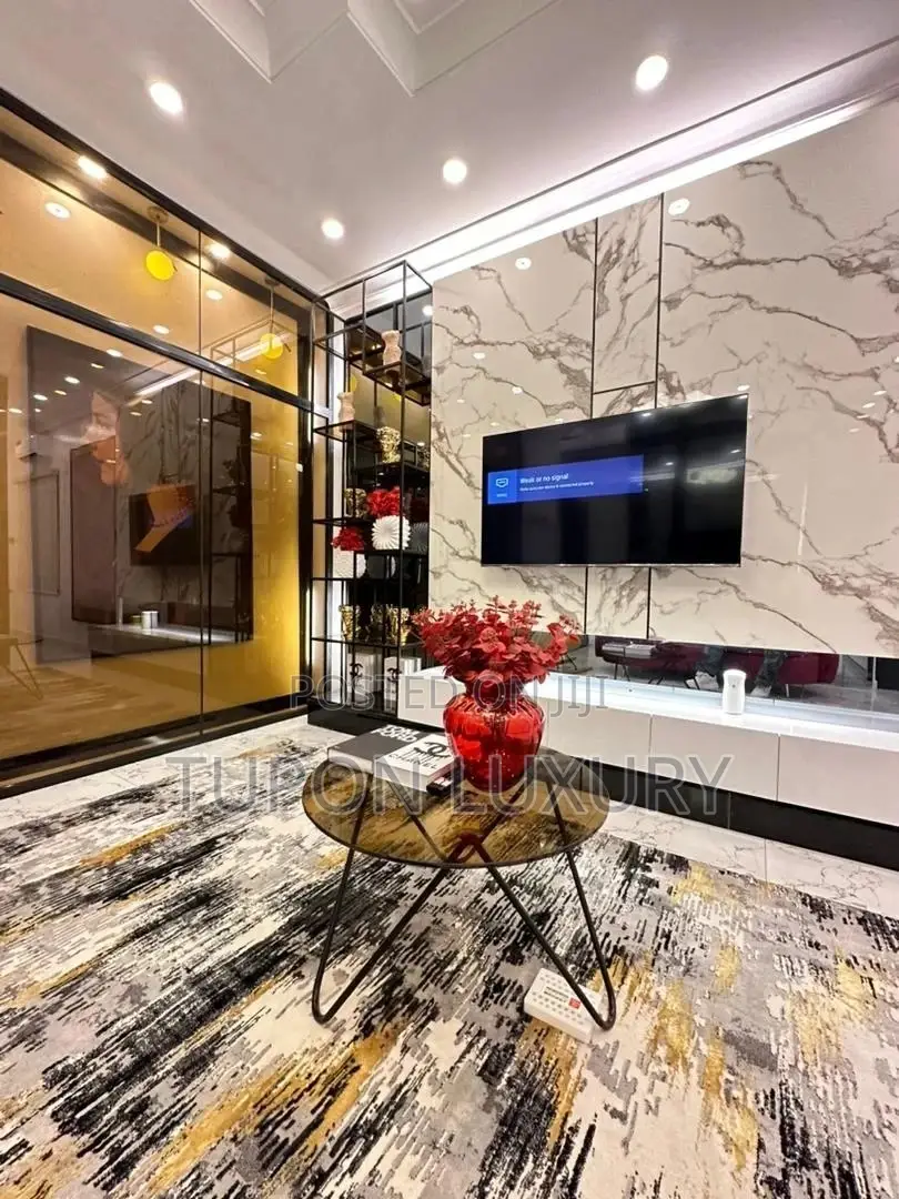 Luxury 1bedroom in Chevron