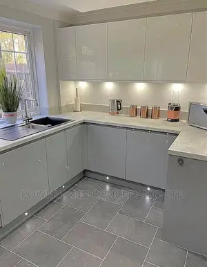 Bespoke Quality Kitchen Cabinet