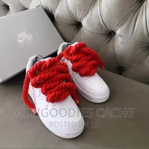 Nike Chunky Lace Sneakers