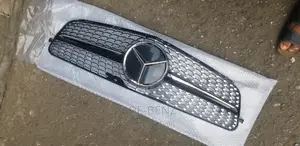 C300 2013 Diamond Front Bumper Grill