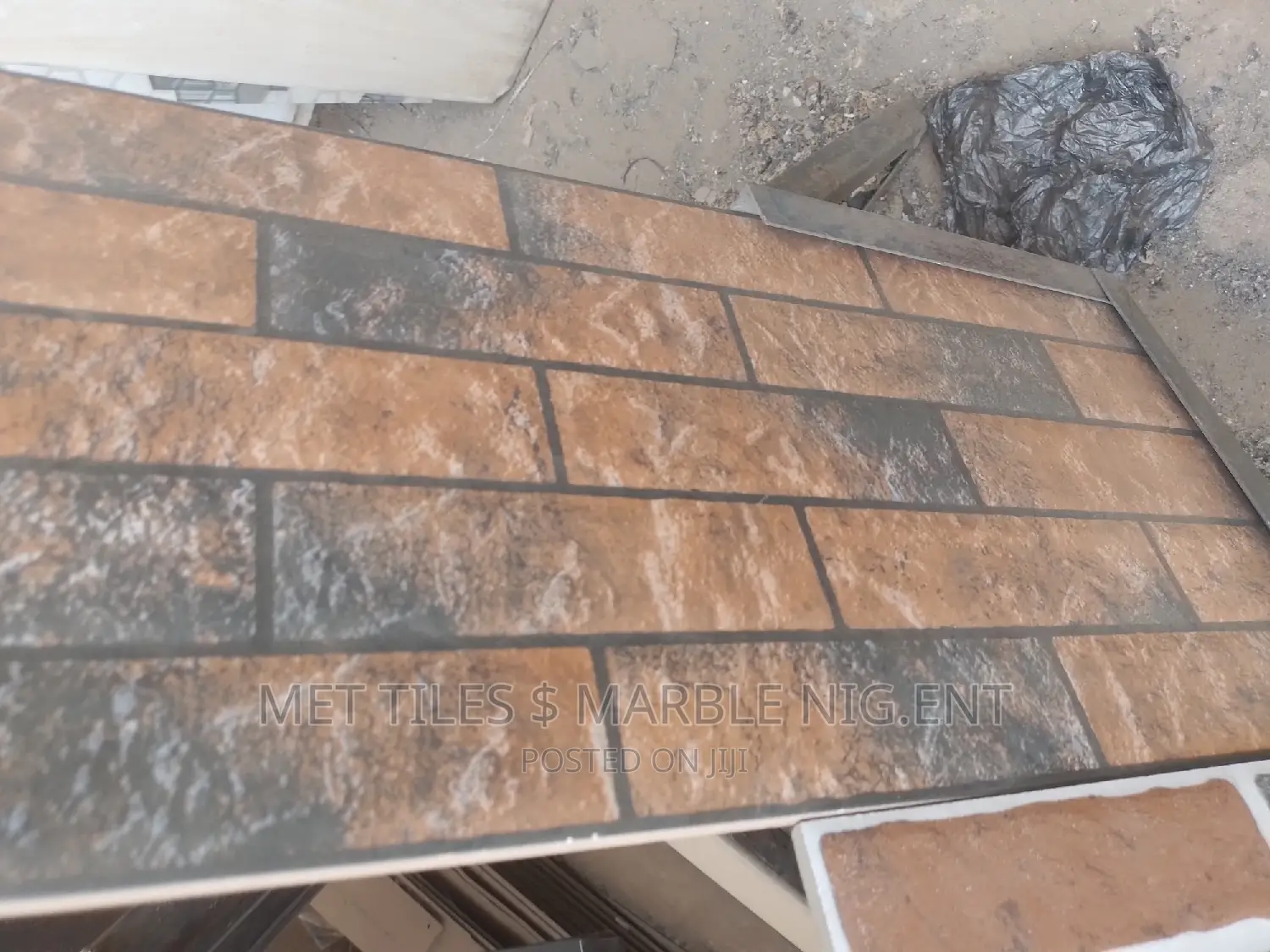 Pillar Wall and Belting Wall 25x50