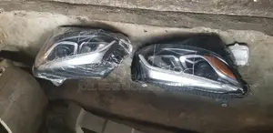 GLC300 2017 Single Charger American Headlight