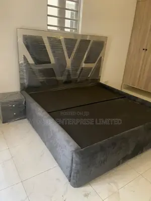 6x6 Dark Grey Bed
