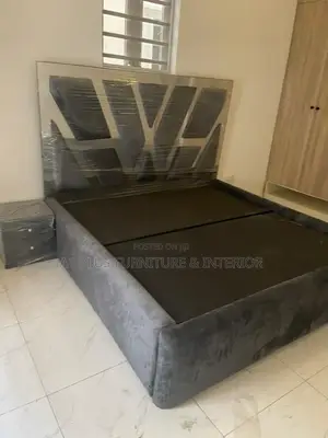6x6 Dark Grey Bed