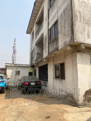 18bdrm Block of Flats in Mobolaji Estate, Iyana Ipaja for sale