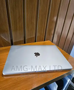 Laptop Apple MacBook Pro 2020 8GB Intel Core i5 SSD 256GB