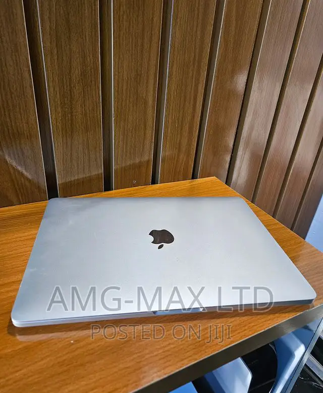 Laptop Apple MacBook Pro 2020 8GB Intel Core i5 SSD 256GB