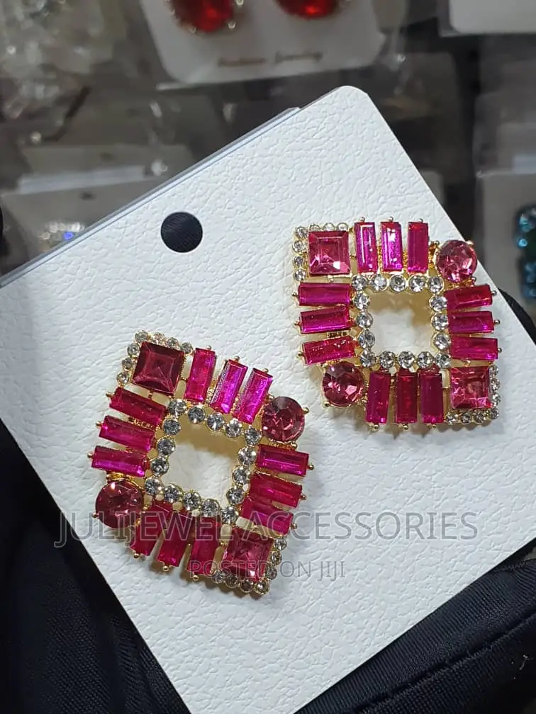 Statement Earring