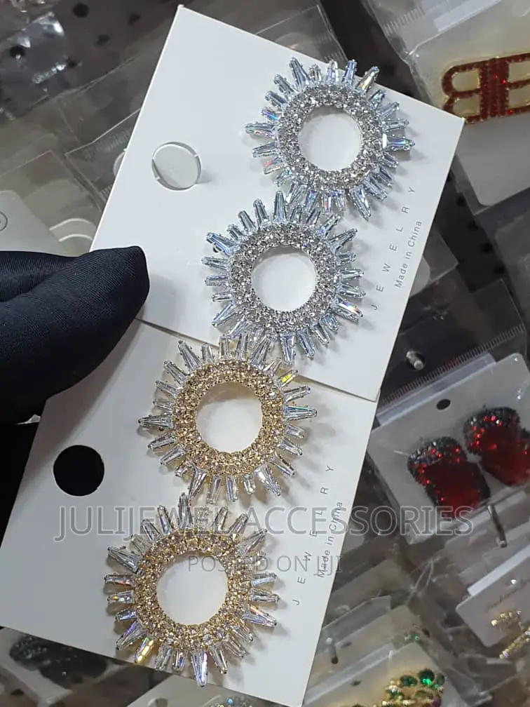Statement Earring