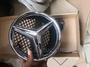 Mercedes-Benz Logo With Light