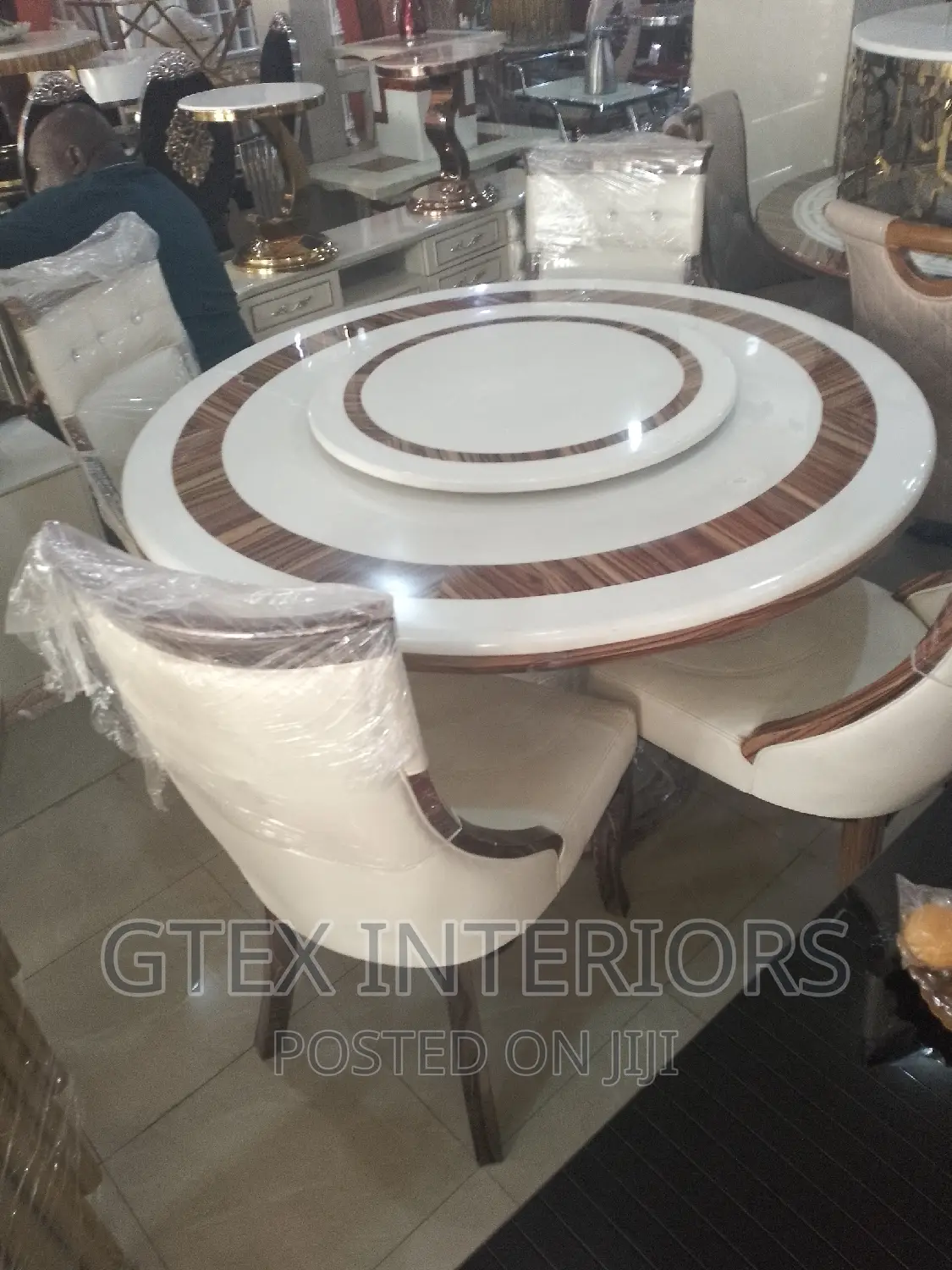 Round Marble Dinning Table