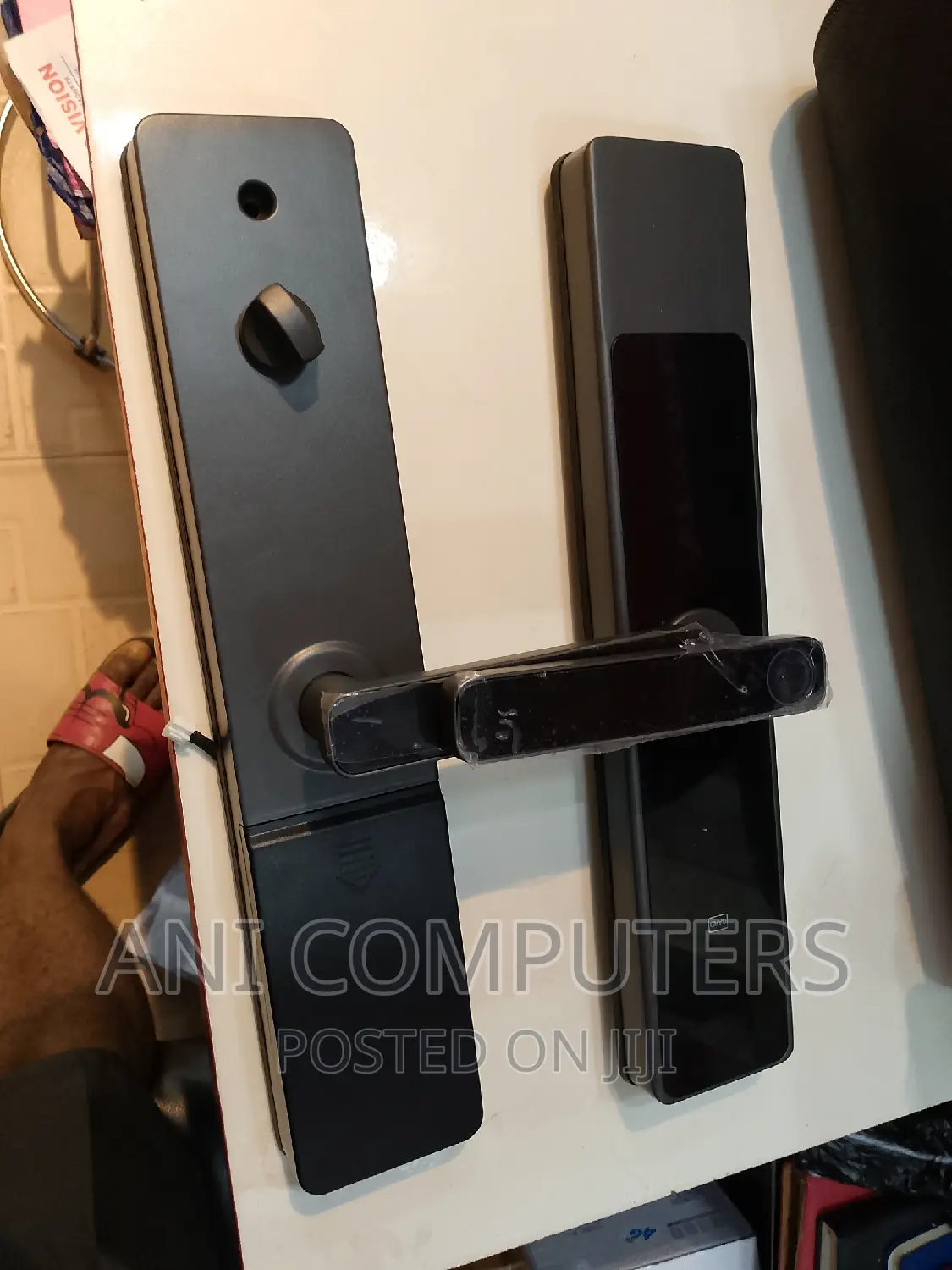 R3 Smart Lock