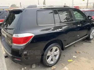 Toyota Highlander Limited 3.5l 4WD 2013 Black