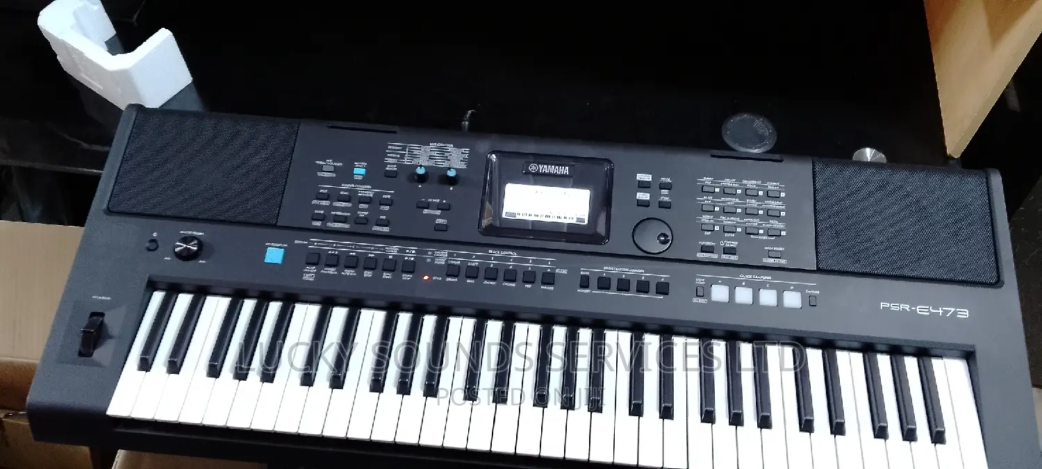 Yamaha Keyboard E473